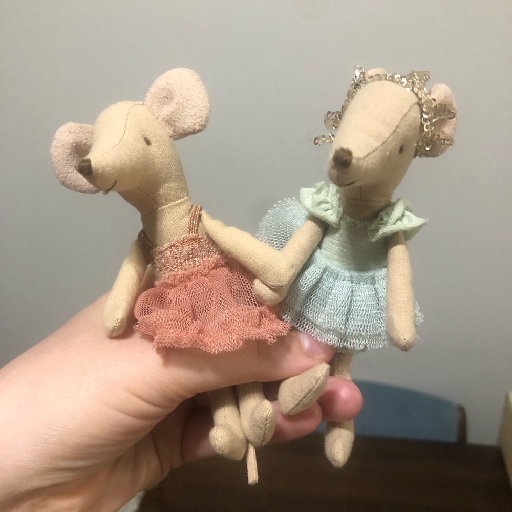 Maileg retired swan lake mice